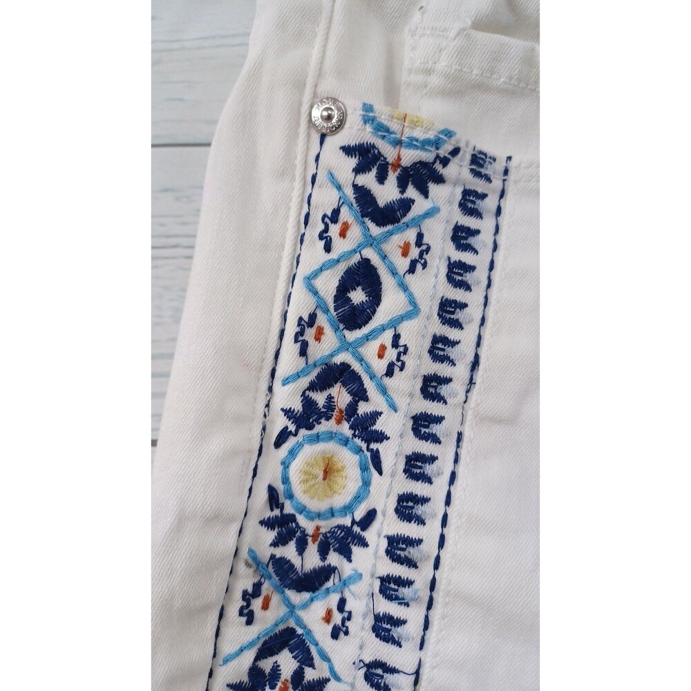 Boho Gloria Vanderbilt Jorzdyn White Embroidered Size 14 Capri Slimming Effect - Picture 4 of 8